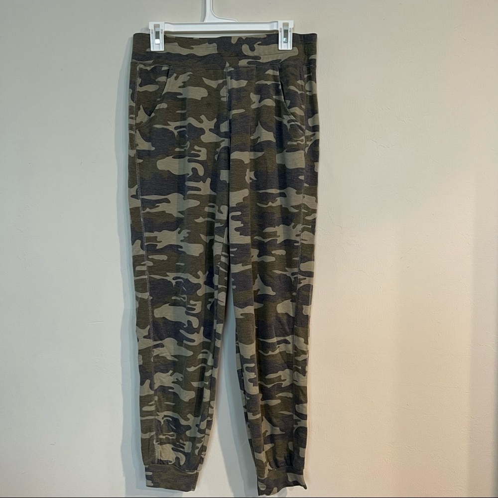 Quacker Factory Regular Anytime Camo Print Jogger… - image 2